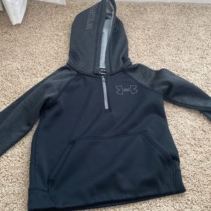 Boys black UA hoodie size YXS